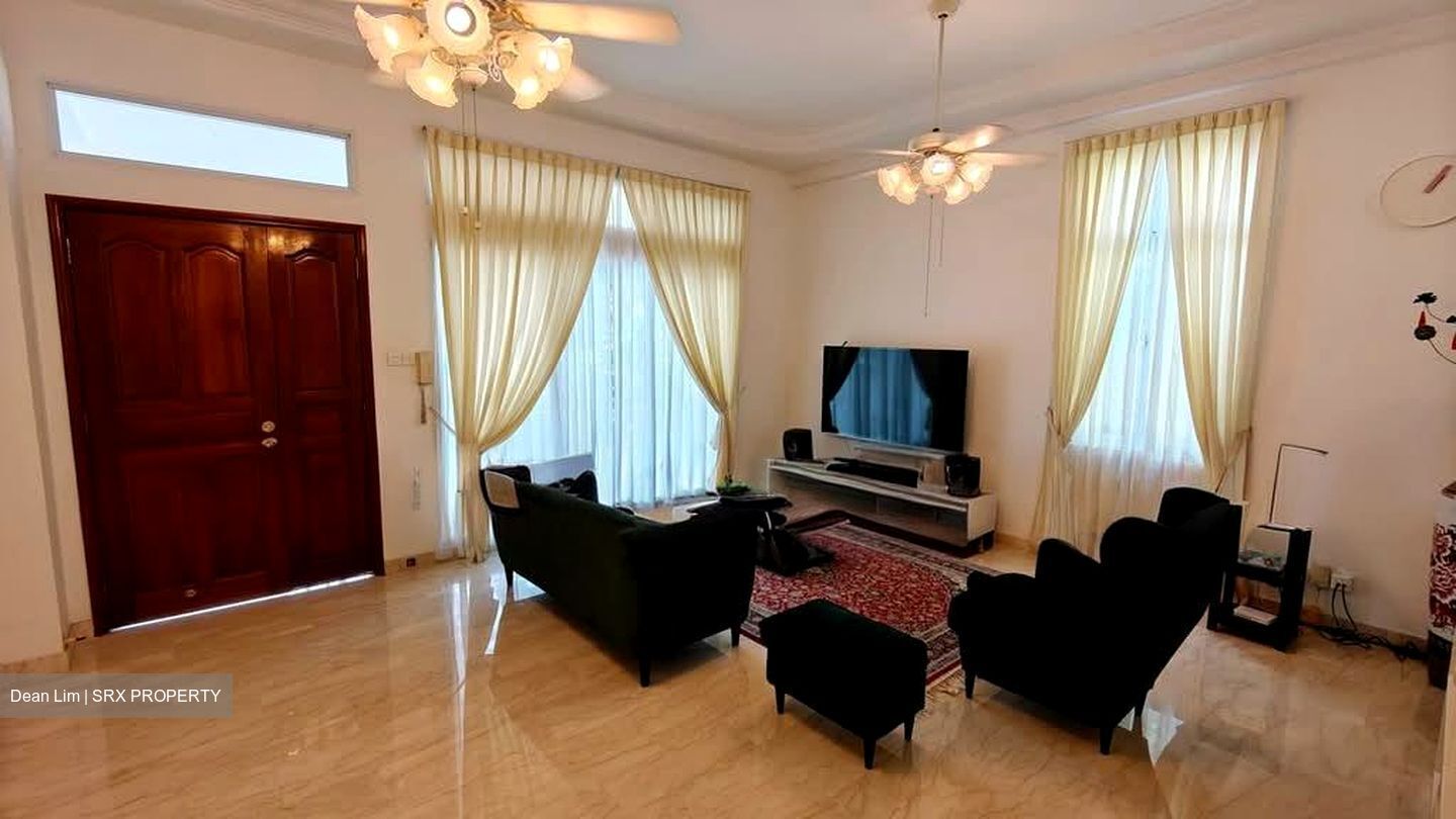 Pinewood Grove (D25), Terrace #582363781